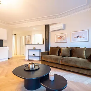 Luxury In Center Parigi