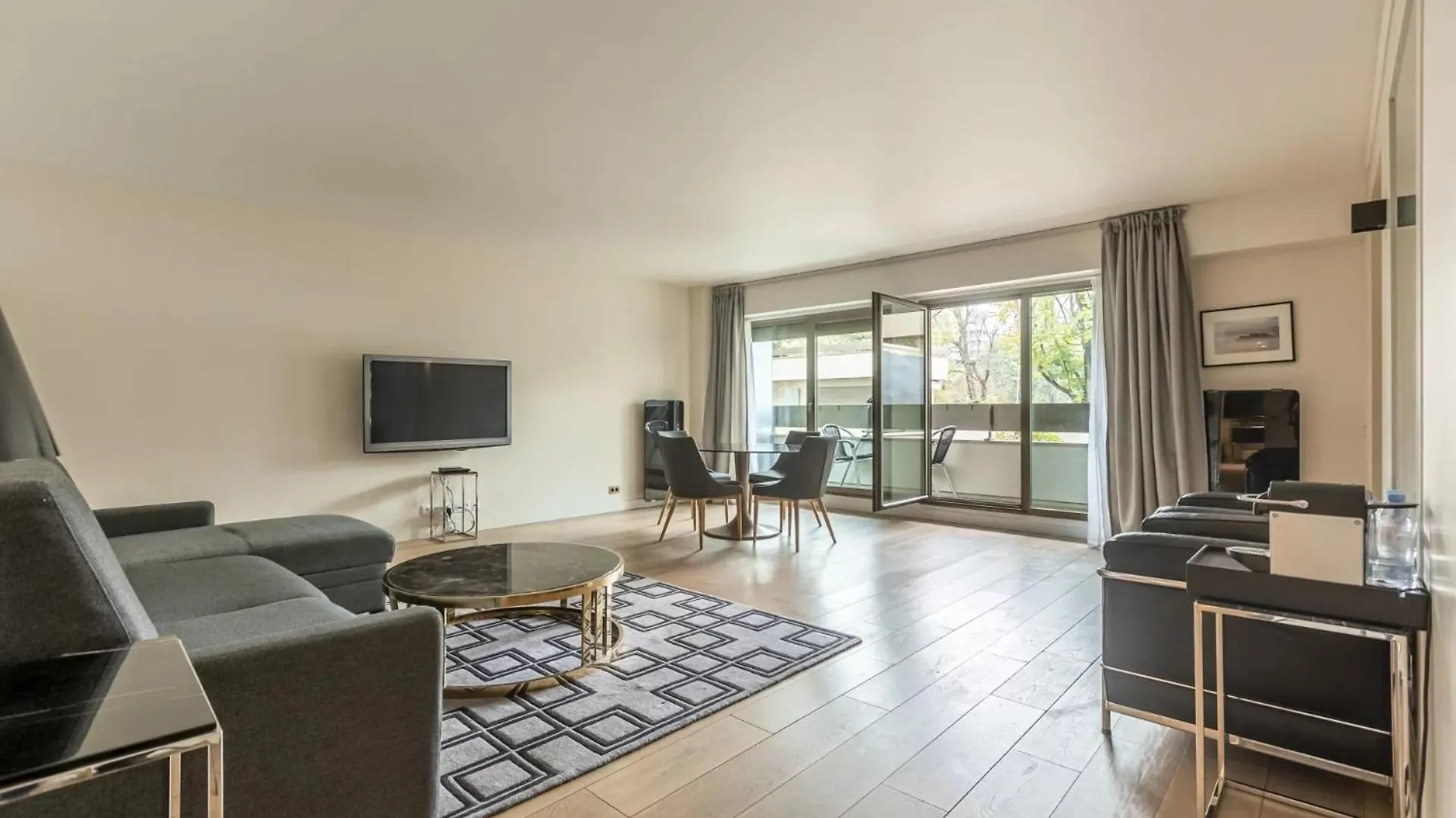 Foch Triomphe Apartment Paris France
